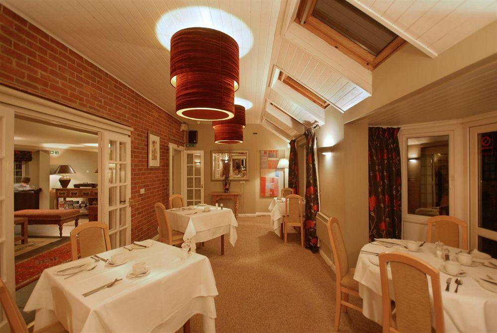 Crouchers Hotel شيشستر المظهر الخارجي الصورة
