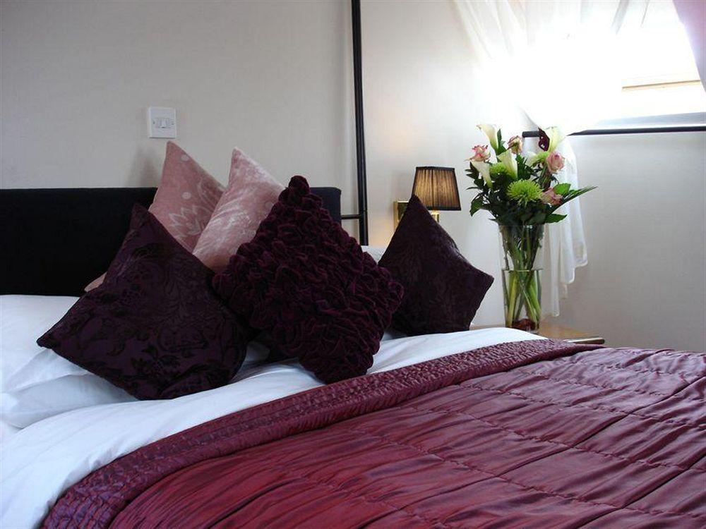 Crouchers Hotel شيشستر المظهر الخارجي الصورة